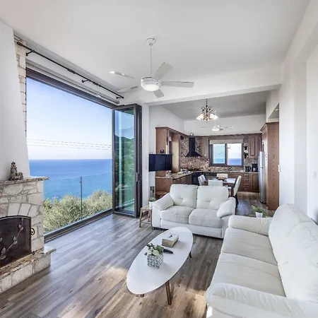 Villa Pomos View