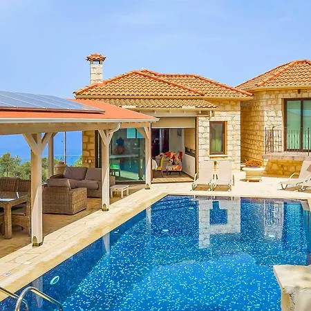 Pomos View Villa *