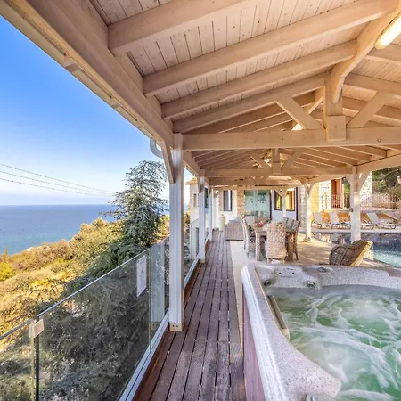 Villa Pomos View *